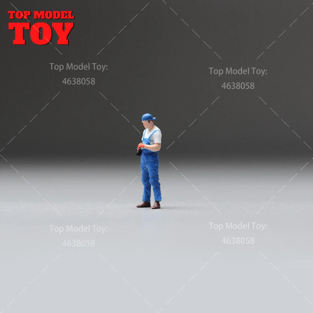 Painted Miniatures 1/64 1/43 1/87 Motor Mechanic Carry Tire Male Figures Model Mini Scene Props Doll For Cars Vehicles Toys