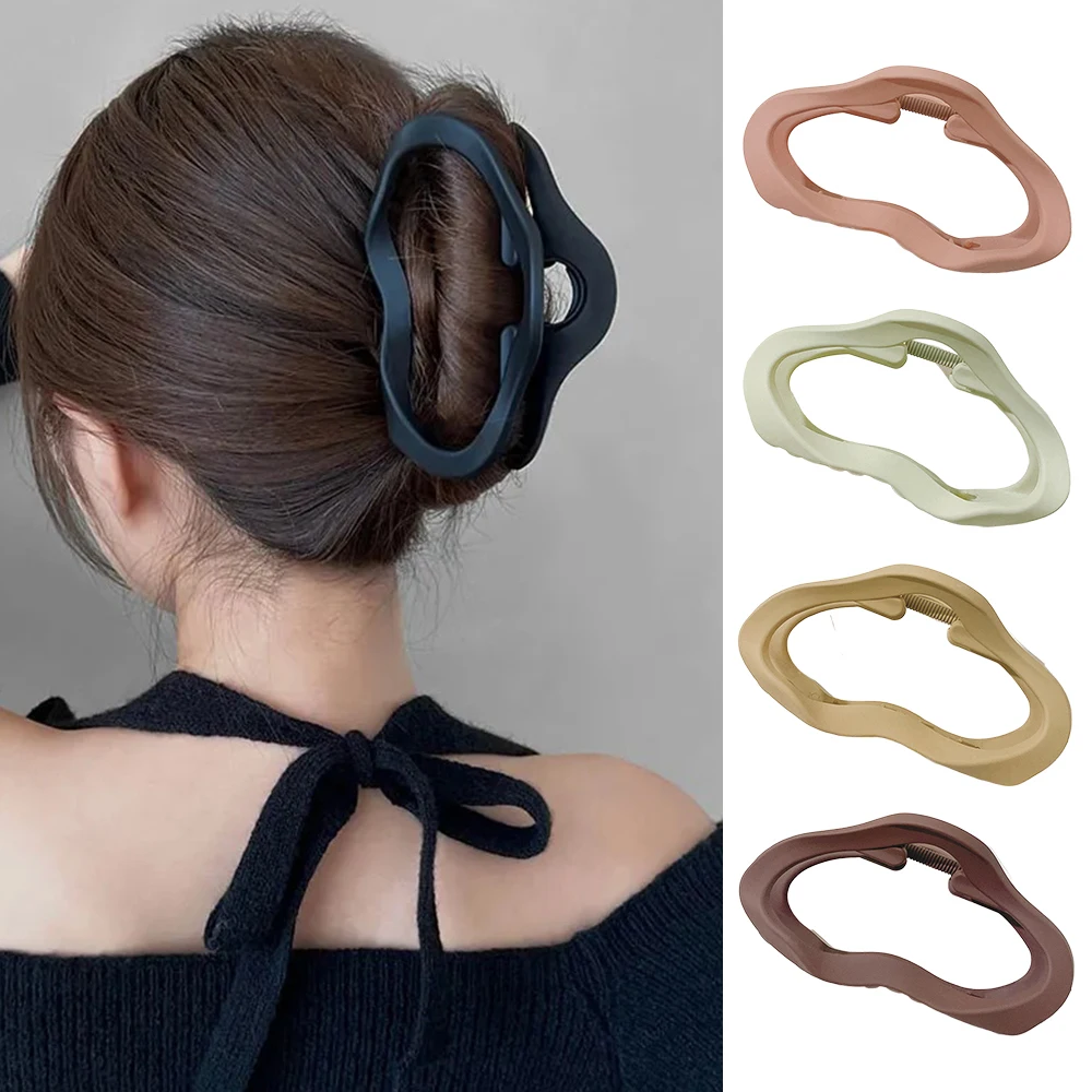 

Temperament Headwear Simple Acrylic Hair Claw Large Size Women's Autumn and Winter Back of The Head Hair Clip Cloud Shark Clip