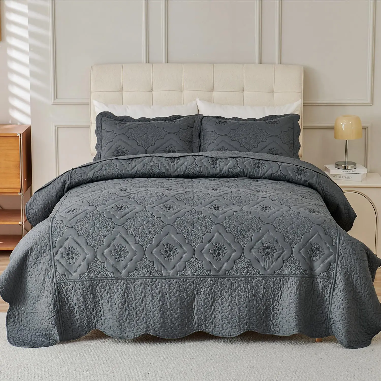 

GrandVista Textile King Bedspreads Extra Wide Quilt for Tall Bed Lightweight 3 Piece Quilted Coverlet Pillow pillow case