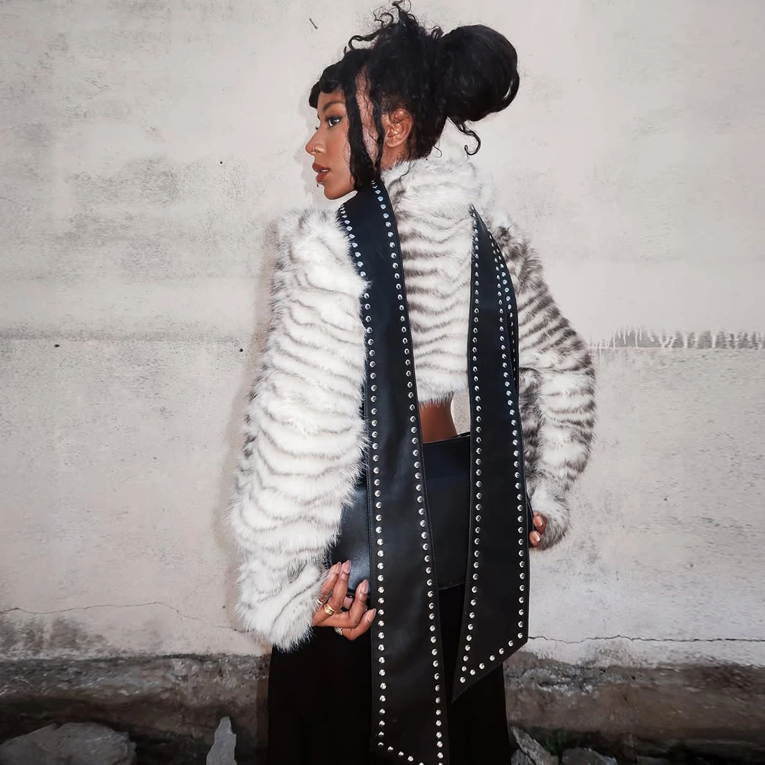 Sexy Fashion Crop Jacket Woman Autumn Trend Furry Warm Style Belt Metal Buckle Cardigan Full Sleeve High Street Jacket