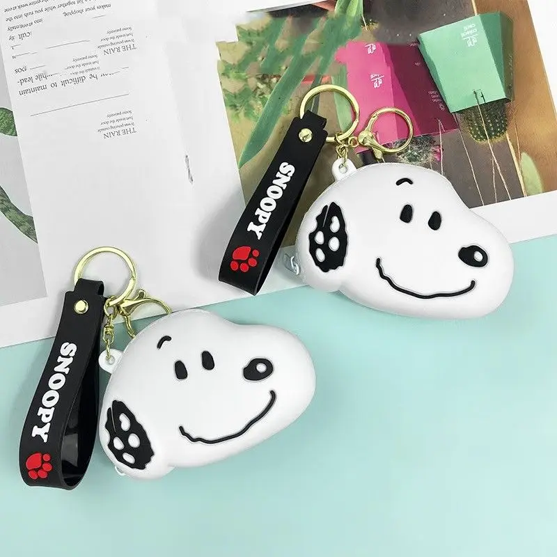 Snoopy cartoon peripheral creative silicone cartoon mini coin purse keychain bag pendant high-value accessories for best friends