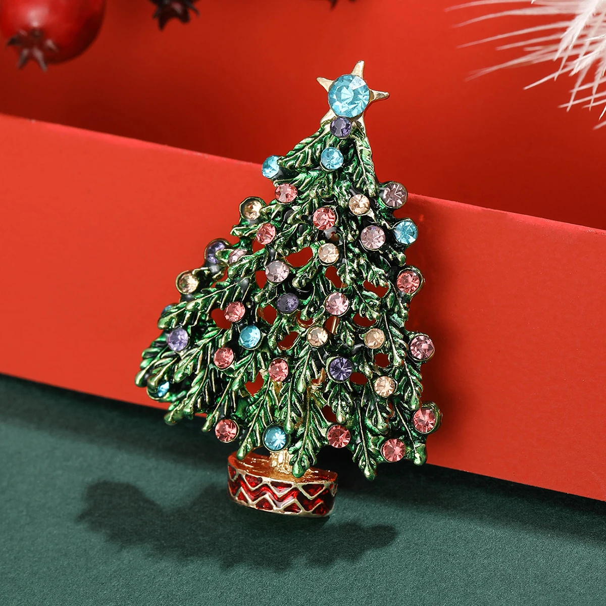 Cutout Green Enamel Plant Brooch Women Men Rhinestone Christmas Tree Party Casual Office Pins Gifts