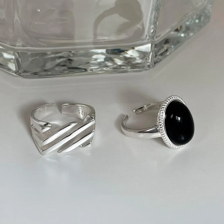 PANJBJ-anillos de piedra negra geométrica de Plata de Ley 925 para mujer y niña, joyería de pareja ajustable Simple coreana, triangulación de envíos