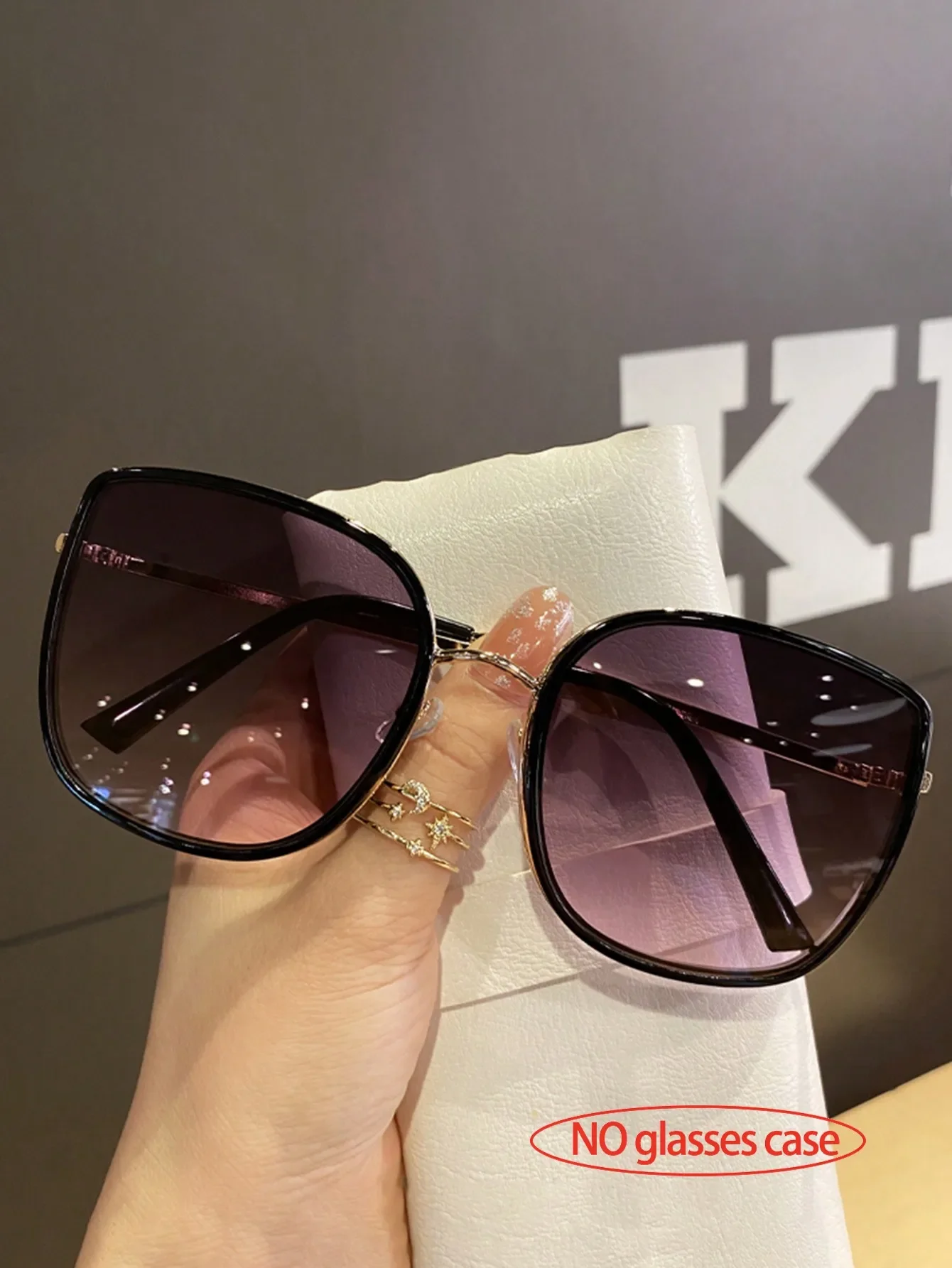 

1pc Women's Square Shaped Fashion Metal Frame Fashion Glasses, Suitable For Outdoor Activities And Photography Elegant Outfit For Summer Beach Vacation,Outdoor,Travel