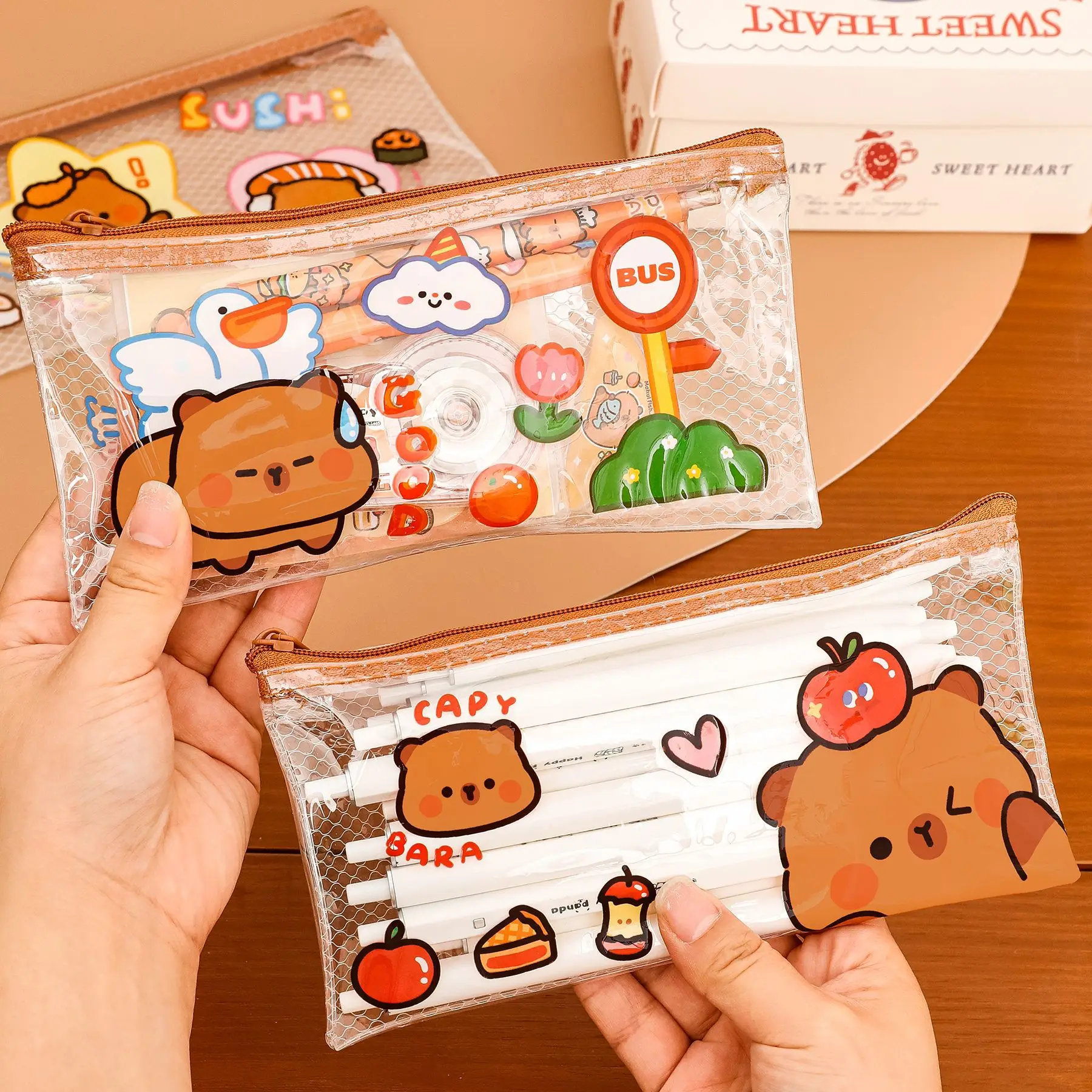 1/2/4/8 Stück Cartoon Transparente PVC-Federmäppchen Schreibwaren-Tasche Toilettenartikel-Tasche Schul- und Reisezubehör