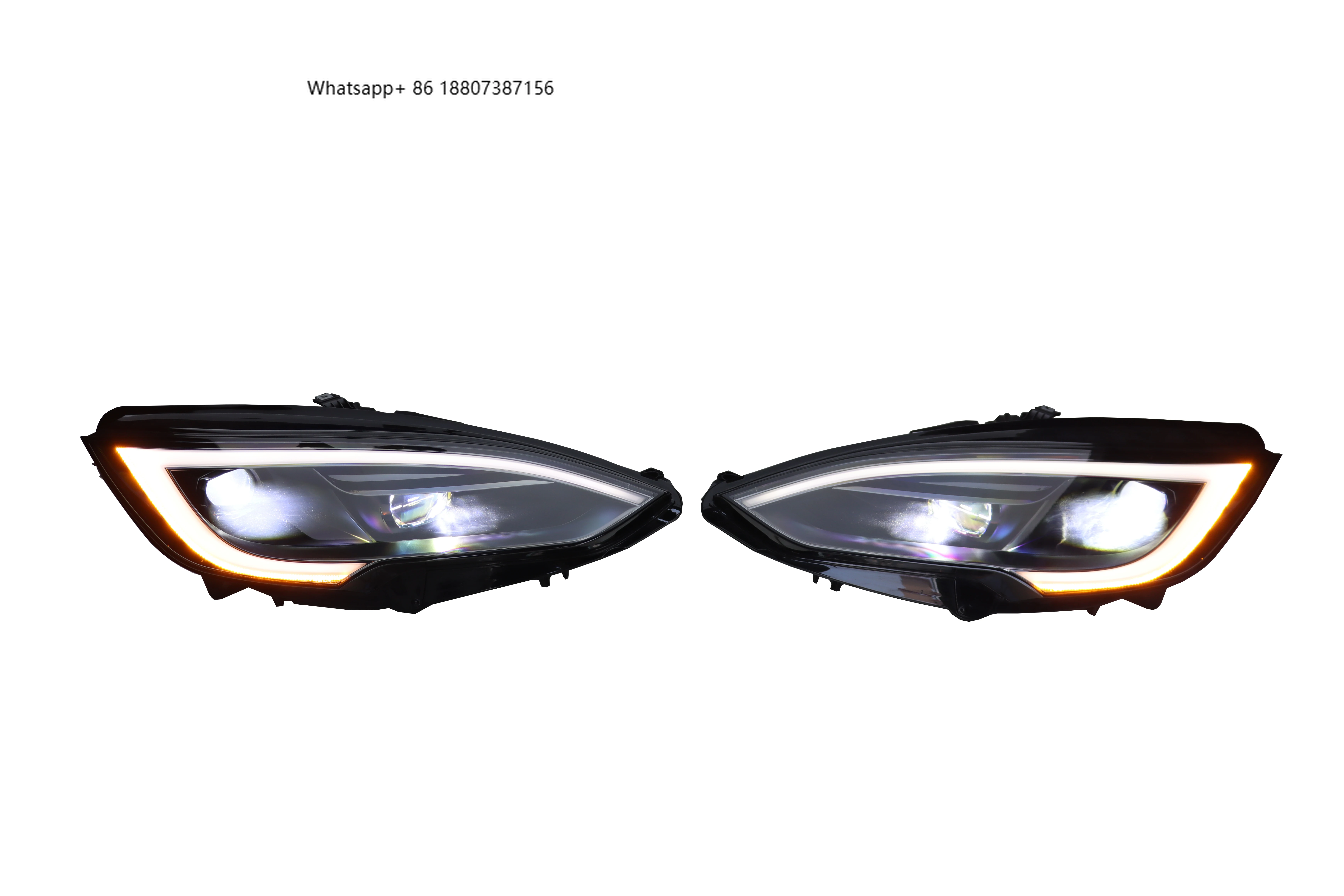 

2022-24 ForTesla Model S LED MATRIX Head Lamp Right Passenger Side BROKEN TAB New Condition Color Temperature