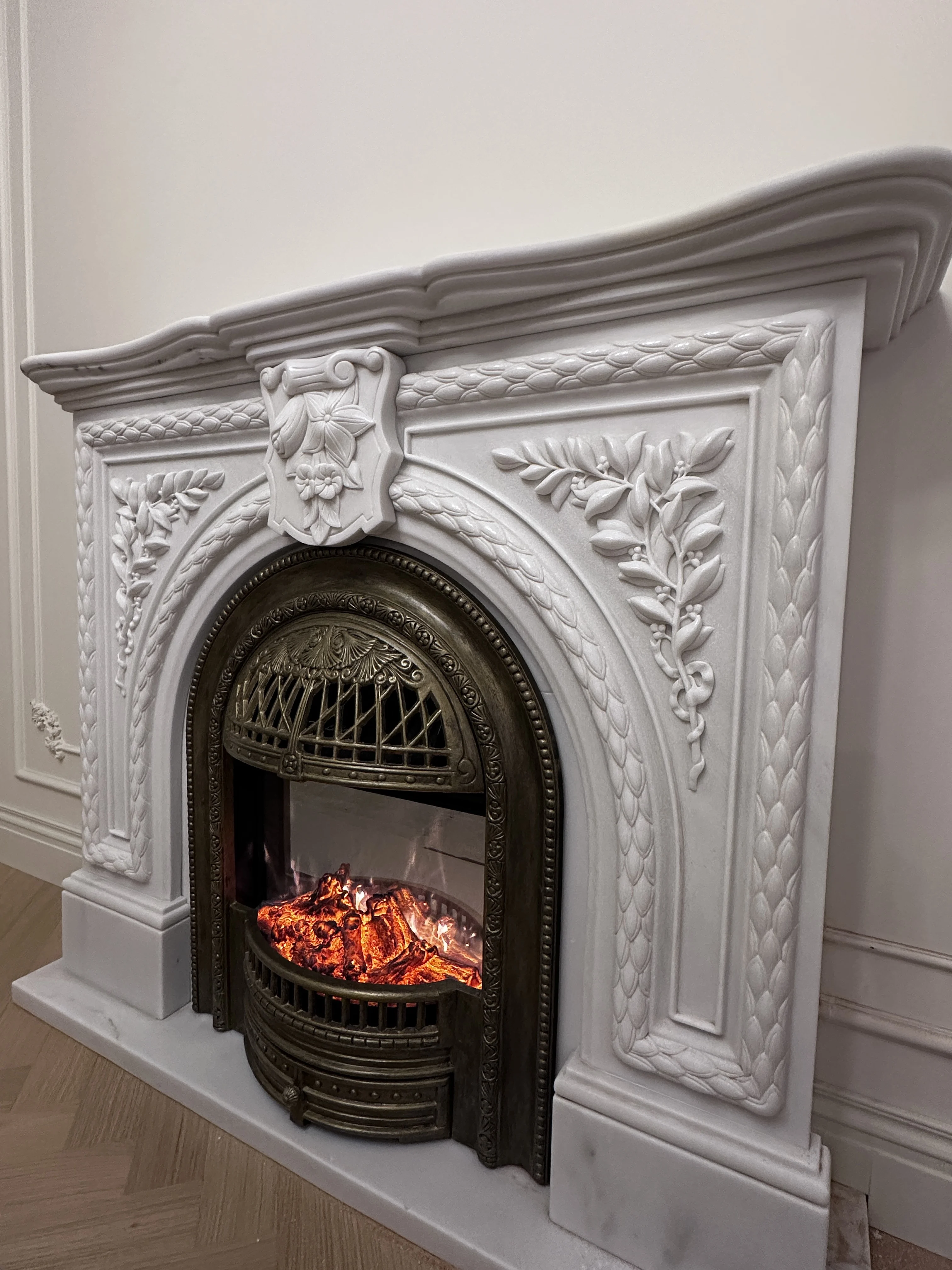 HHNew European French Light Luxury Natural Stone Marble Fireplace Custom Processing Bird Cage Simulation Fire Heating Core