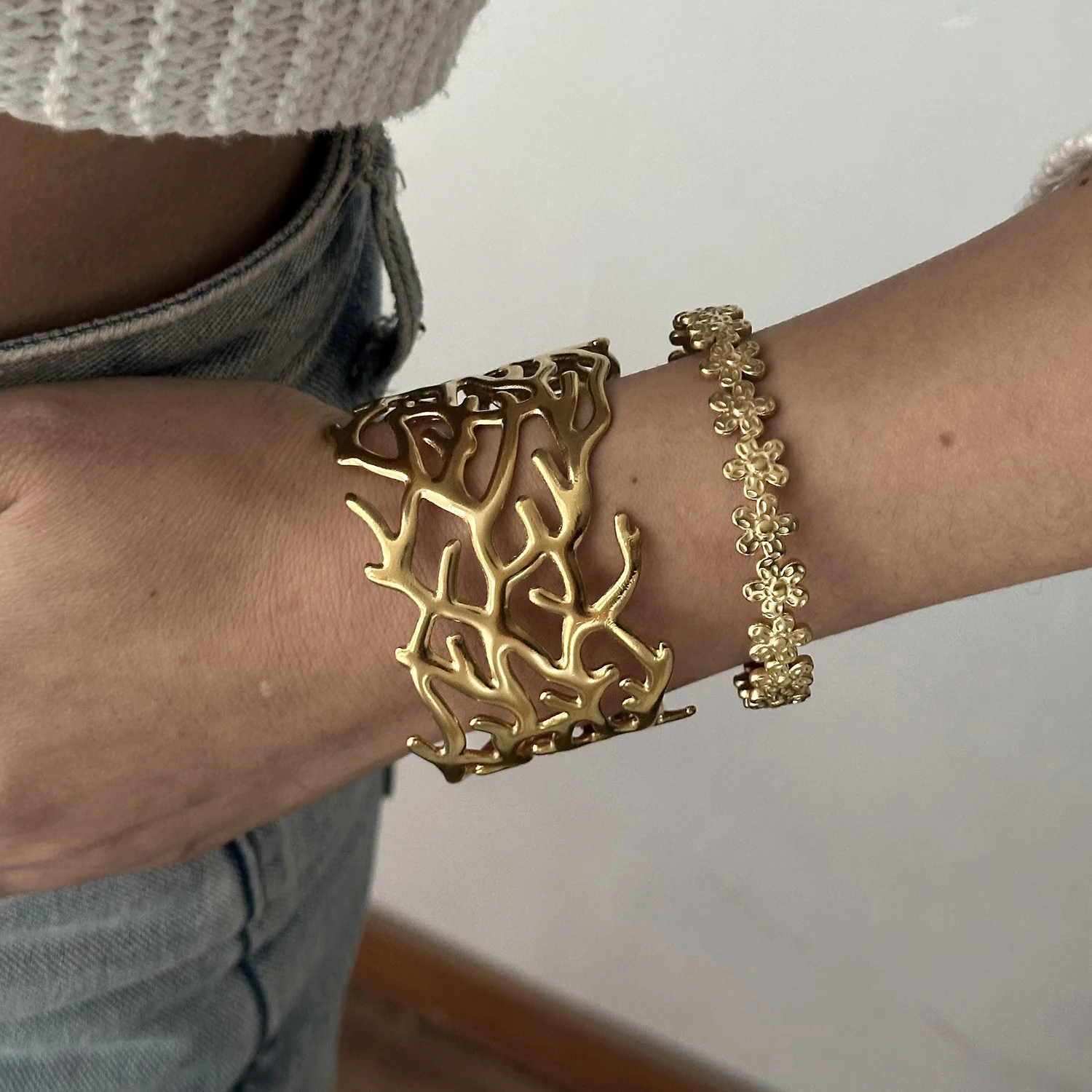 Vintage Coral Stainless Steel Open Bangles for Women Starfish Shell Fish Wrap Wide Cuff Bracelet Bohemia Summer Wrist Jewelry