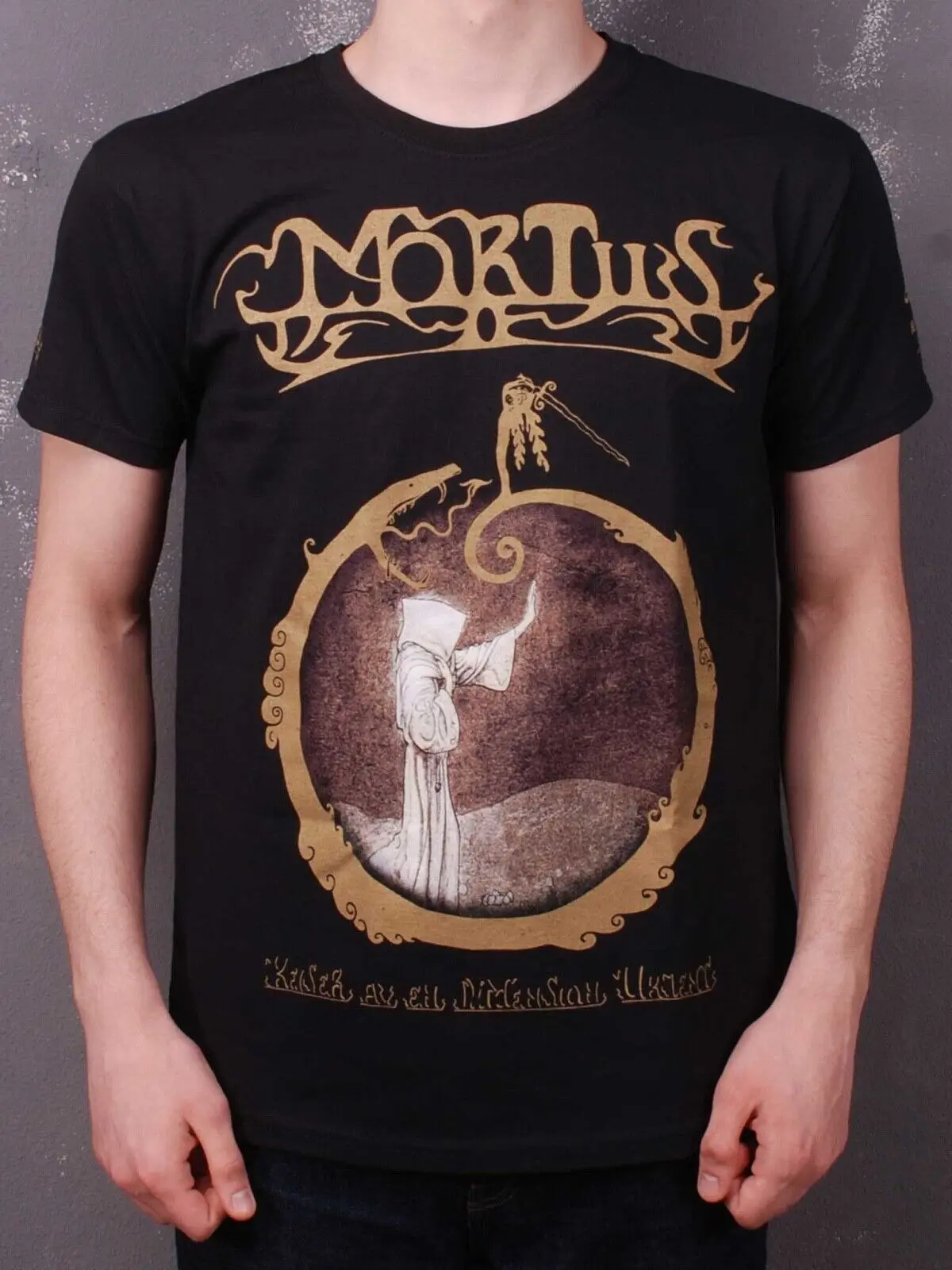 Camiseta negra de Mortiis Keiser Av En Dimensjon Ukjent