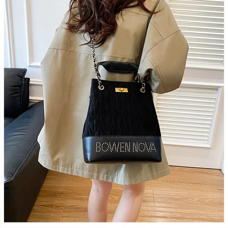 

Elegant Parisian Minimalist Diaper Bag For Women Trendy Leather Crossbody Handbag Designer Retro Style Messenger Purse And Tote
