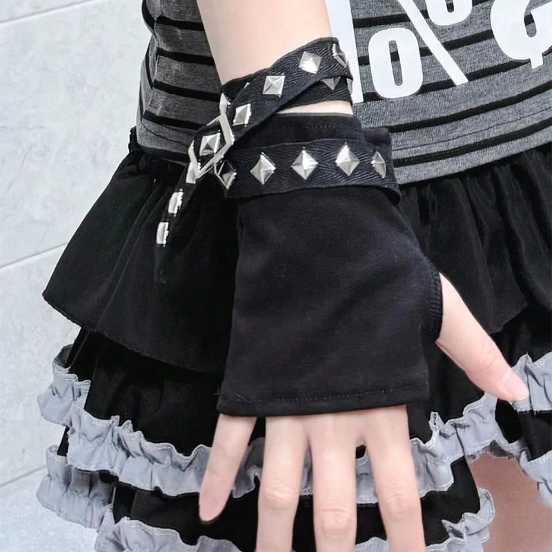 1 piece of punk gloves for men and women, Gothic gloves, Halloween role-playing, carnival street costumes, accessories
