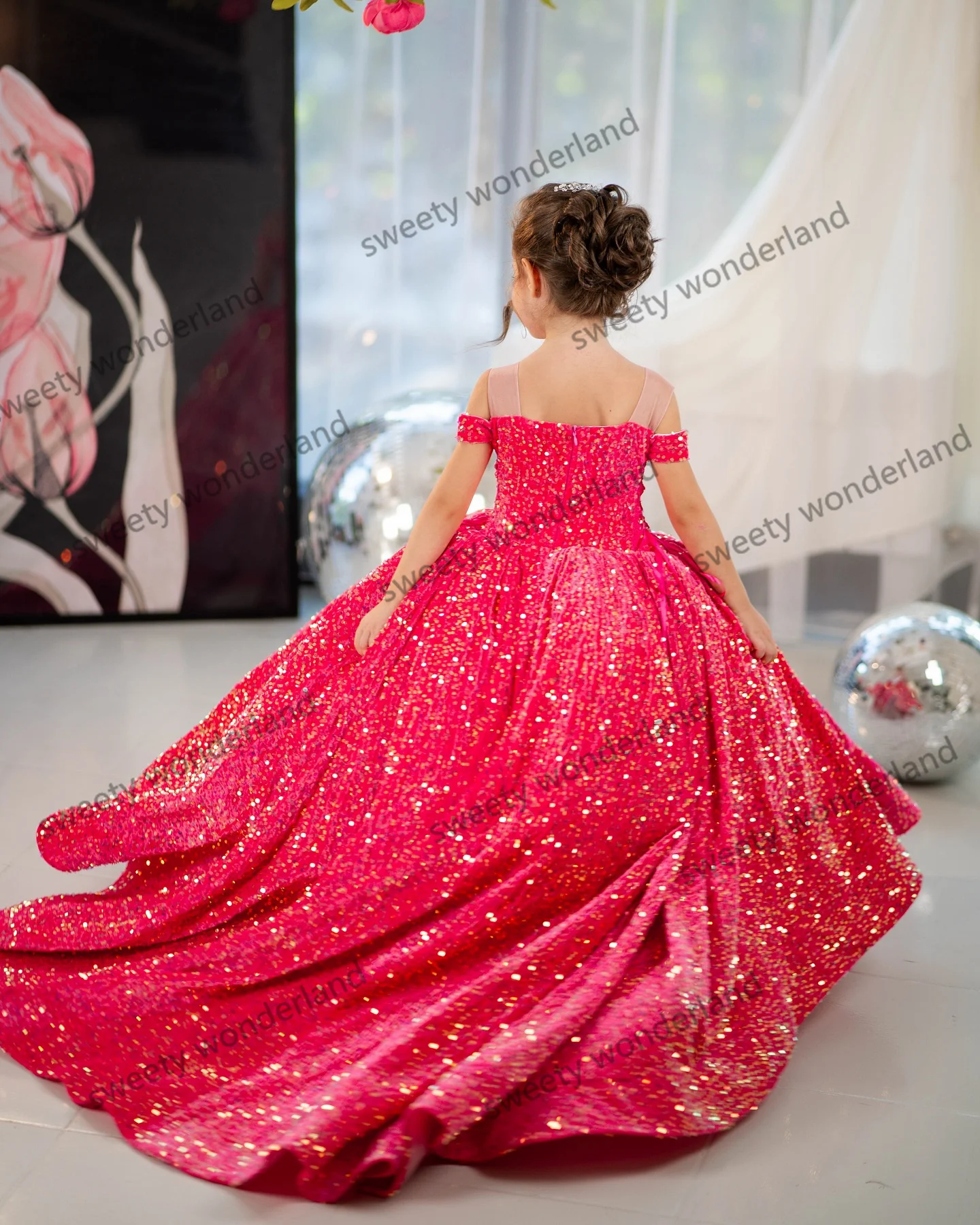 Blaue Pailletten-Blumenmädchenkleider, transparente Träger, formelles Vestido De Novia, glitzerndes Geburtstagsfeier-Festzug-Kleid für Kinder