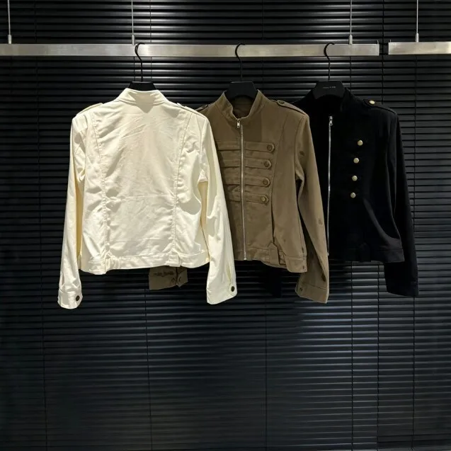Single Stand Collar Top with Regular Fit Casual Women Jacket and 3d Pattern Regular Length Long Sleeve Woven Construction
