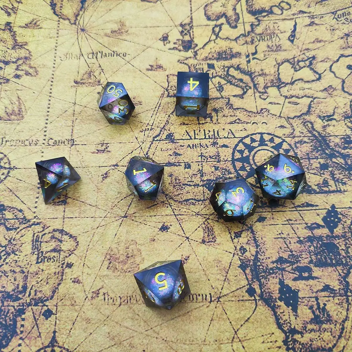 

Кубики D&D с жидким наполнением, полимерные кубики для ролевых игр Dungeons and Dragons, многогранные игровые кубики DND, полимерные кубики D&D.