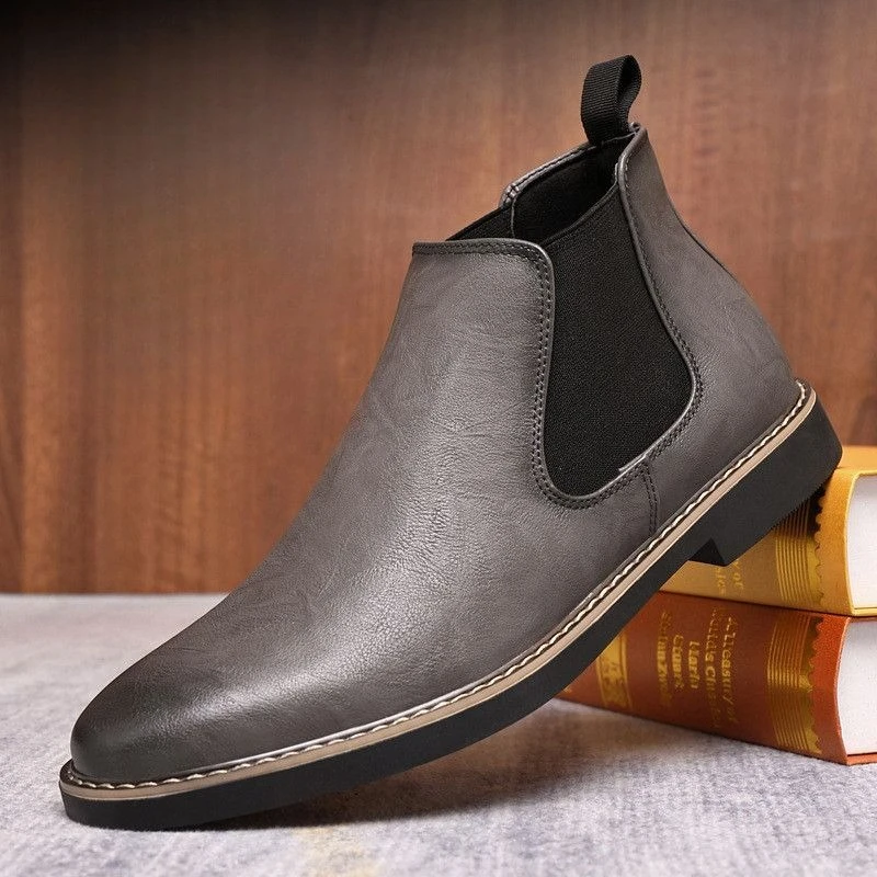 New Spring Autumn Men's British Leather Chelsea Boots Vintage Anti Slip Breathable All Match Short Boots Young Adults Casual