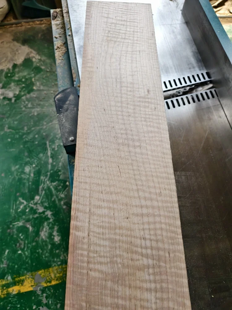 High Quality Flame Maple Board from Europe, Maple Wood, 1 Maple Board, 1 Maple Wood, Used for Making Bass Neck