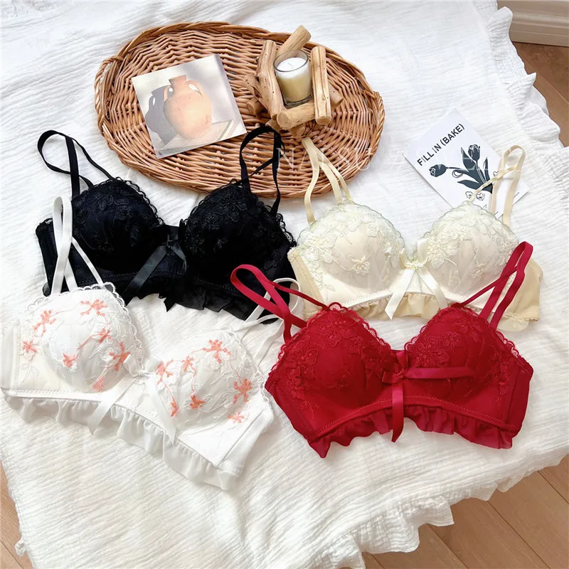 Sexy Lace Underwear Women Bra for Little Chest Gathers Wireless Bras Girl Embroidery Push Up Brasieres Female Seamless Bralette