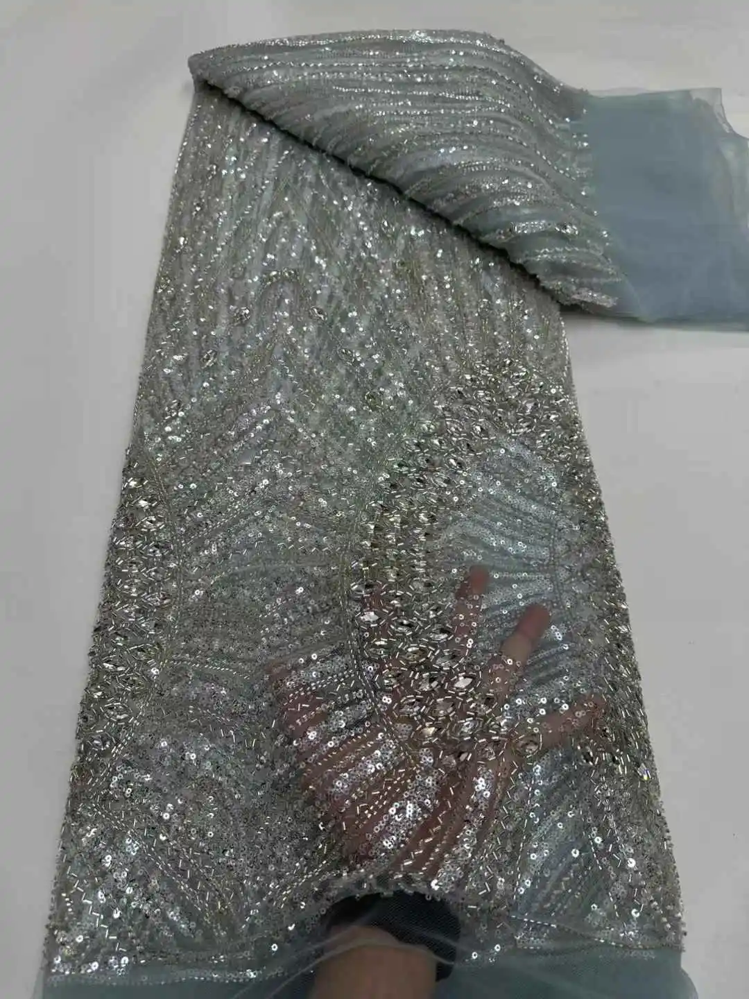 

Bule Luxury Precious French Handmade Heavy Beaded Lace Fabric High End African Nigerian Sequin Lace Wedding Party Dresses RF80KM