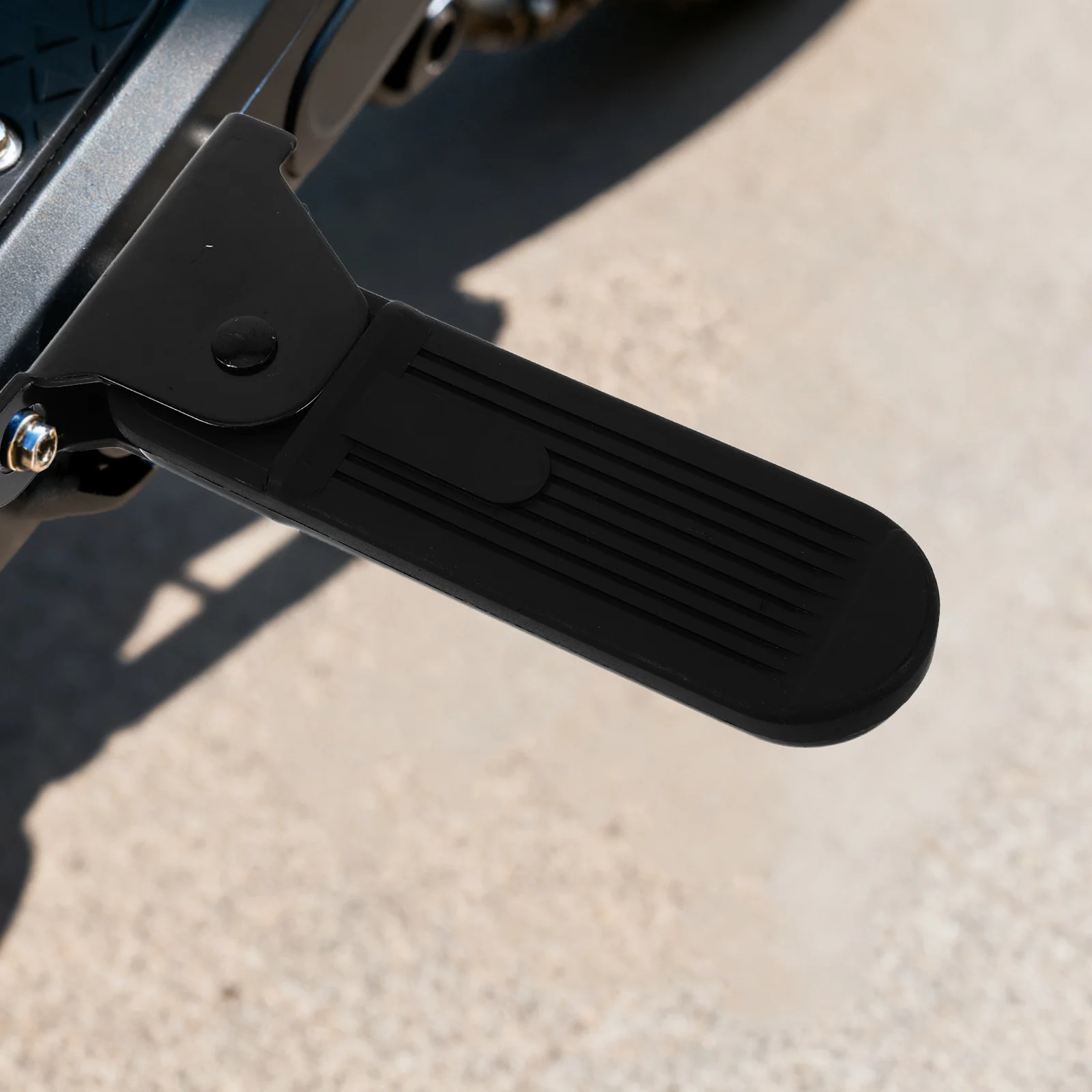 

1 Pair Folding Electric Bike Pedals Heavy Duty Metal Anti-Slip Rear Footrest For E-Bike Cycling Commuting Replacement Bicycle