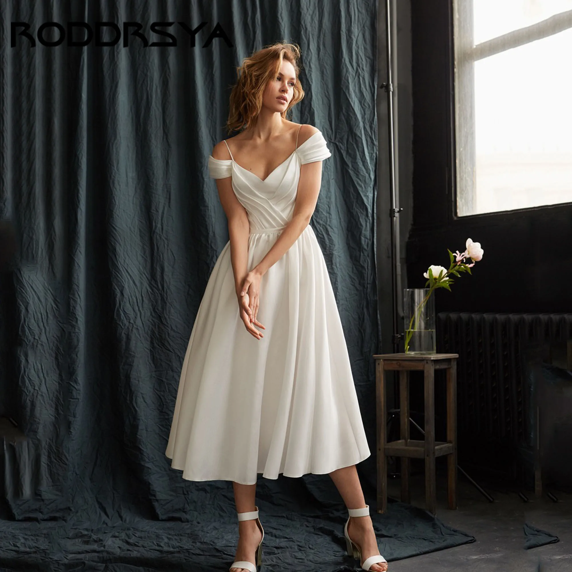

RODDRSYA A-Line Sexy Wedding Gowns Spaghetti Straps Off Shoulder Simple Bridal Dress V-Neck Backless vestido de novia Customized