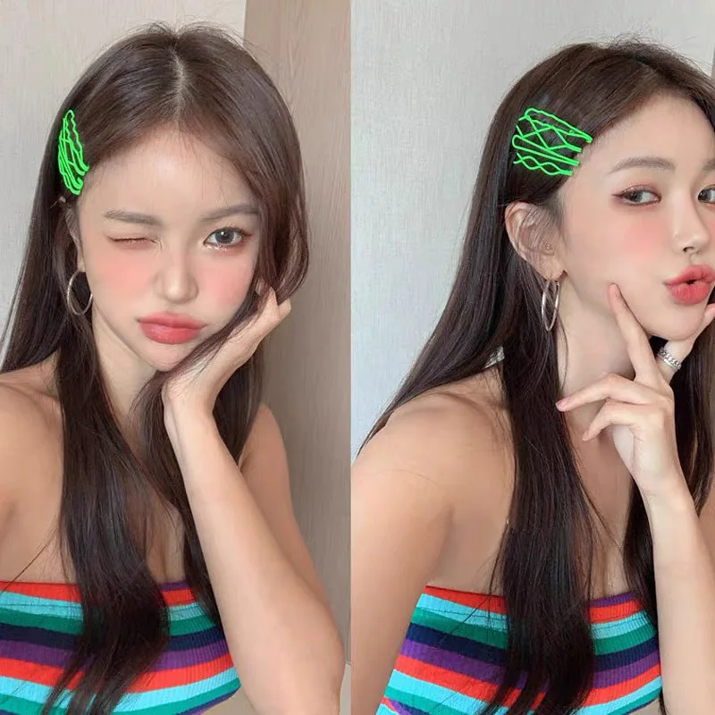 

Matte Hair Clips Set 4PCS Vibrant Korean Style Geometric Non Slip Grip Fringe Clips
