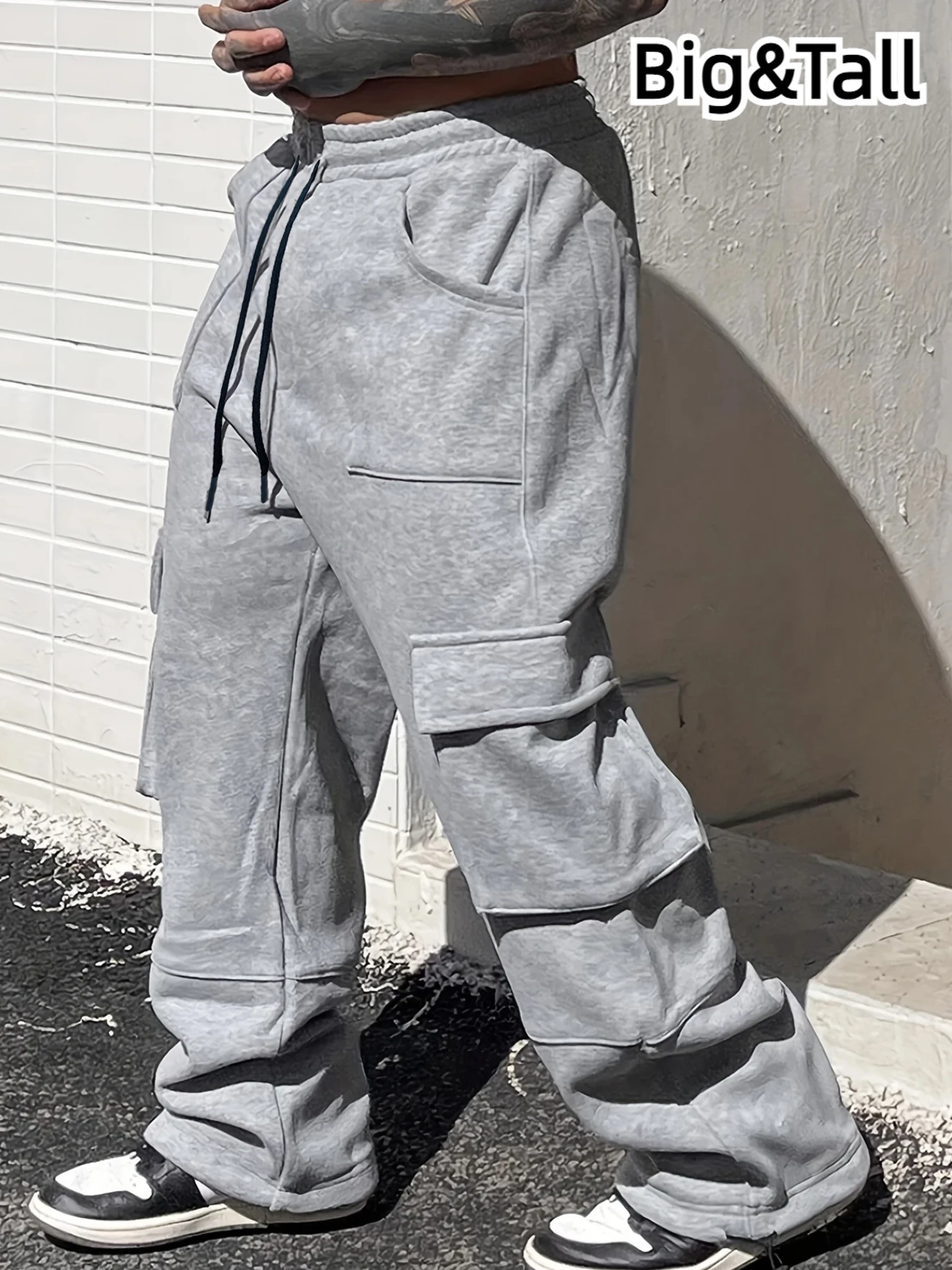 Autumn and Winter Men's Large Size Cargo Pants, Stereo Flap Pocket Pants Design, Stylish, Versatile, Casual, Fashionable, Sports Pants, Waist Drawstring, Adjustable, Suitable for Outdoor Sports, Leisure and Versatile Straight Pants
