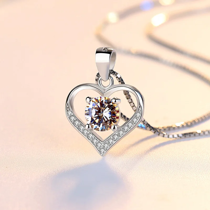 Heart Necklace 925 Sterling Silver 1ct D Color Moissanite Pendant Necklace For Women Sparkling Wedding Party Fine Jewelry