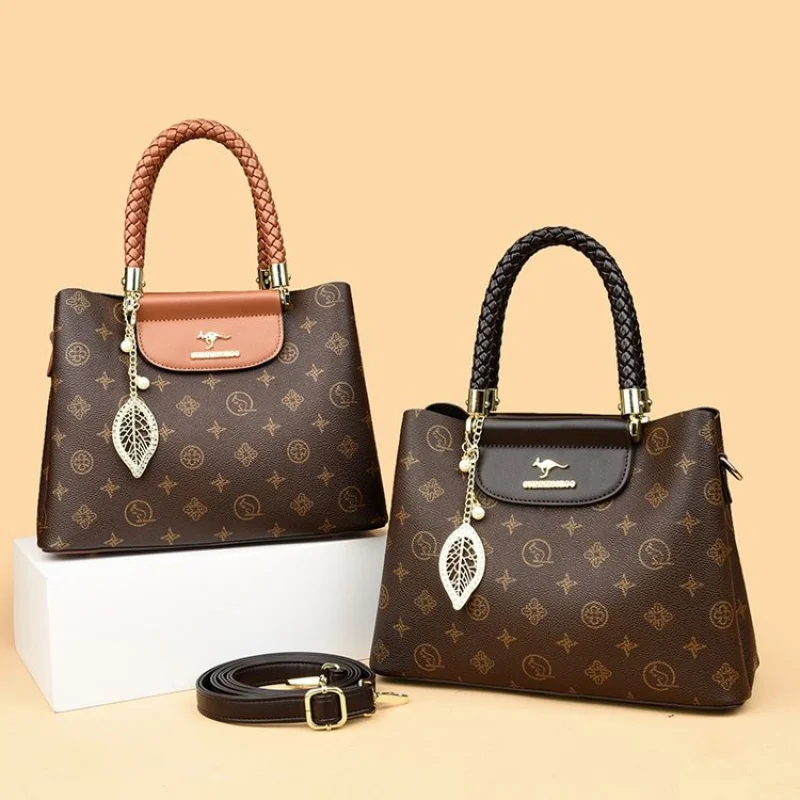 

Elegant Vintage Leather Clutch Bag Paris Style Designer Handbag Women Casual Simple Business Solid Color Purse