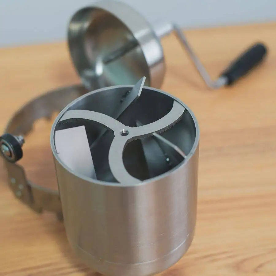 Hand-operated coffee bean roasting machine - Commercial coffee roasting equipment - Hand screen