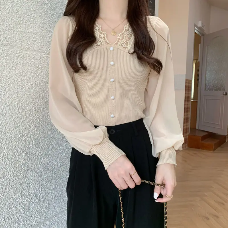 Autumn New Fashion Lace Patchwork Solid Color V-neck Pullover Female Nail Bead Decoration Long Sleeve Knitting Top