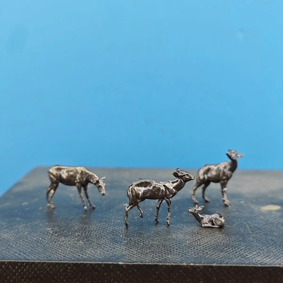 

Miniature Metal Sika Deer Figurines Set - Ideal for Bonsai Landscape & Micro - landscape Decoration, Exquisite Garden Ornament