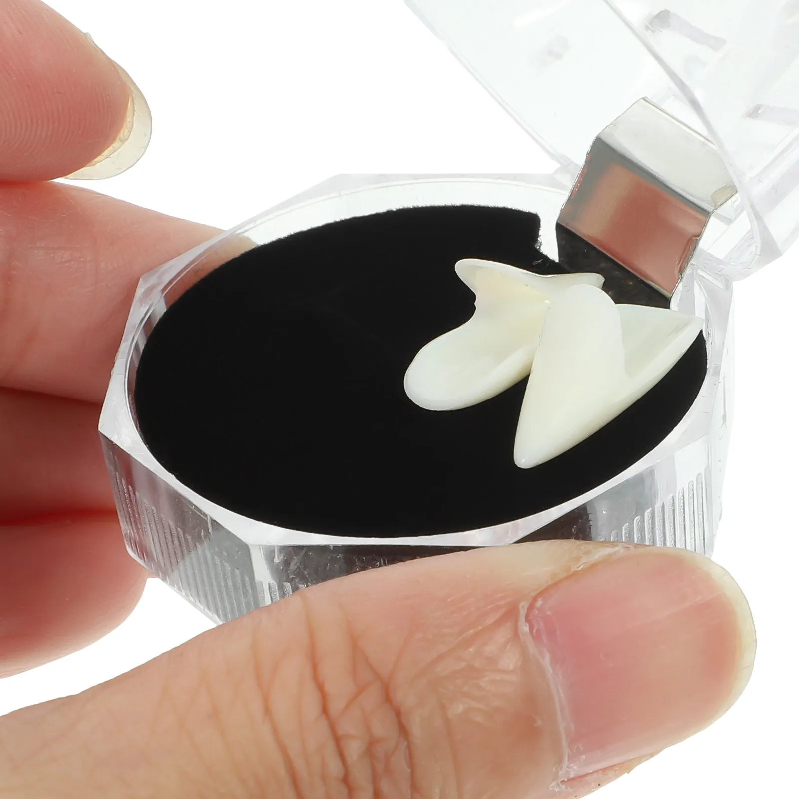 

4Pairs Transparent Vampire Teeth Caps Resin Fangs Halloween Party Cosplay Costume Prop Realistic Fit 13Mm 15Mm 17Mm