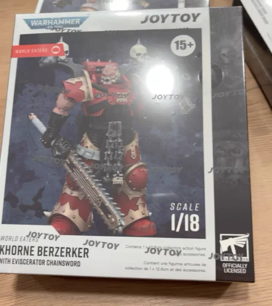 

【SF】JOYTOYS Warhammer 40K 1/18 Action Figure World Eaters Khorne Berzerker Eviscerator Chainsword Prime Model Toy Gift