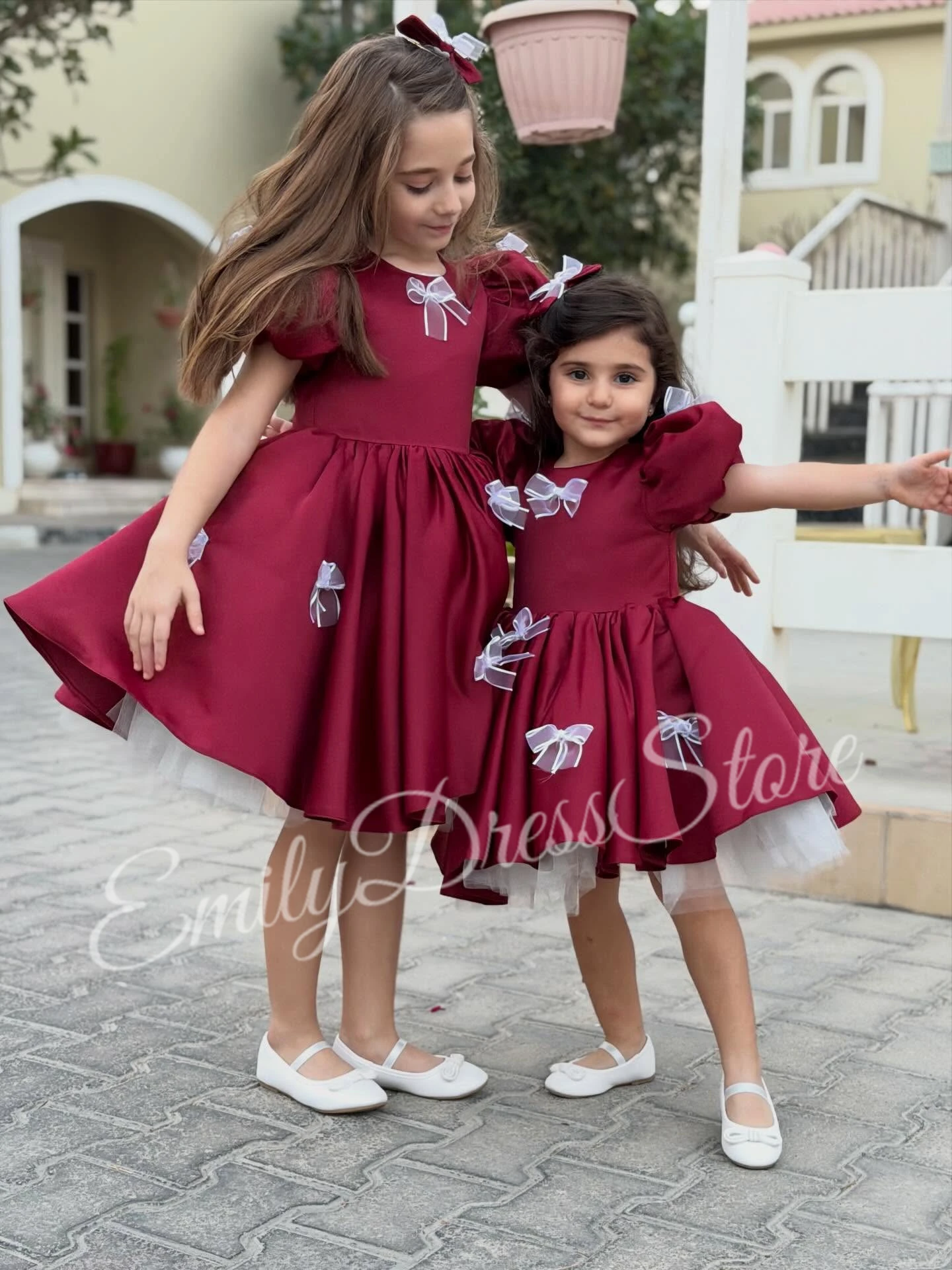 Vestido de niña de flores rojo vino personalizado para boda, lazo blanco satinado, Mini vestido hasta la rodilla para fiesta de cumpleaños de bebé, vestido de primera comunión