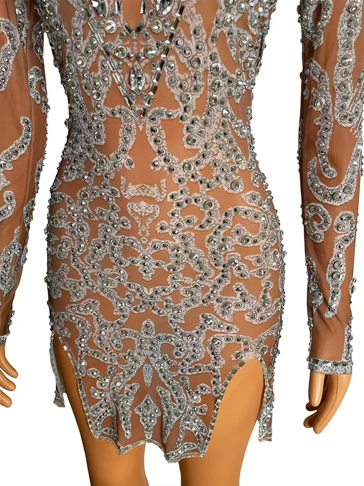 فستان غير منتظم مرن عالي الجودة من حجر الراين 2025 ملابس نسائية مخصصة على الموضة الجديدة