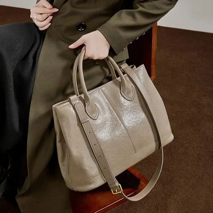 minimalist-large-capacity-women’s-leather-tote-bag-versatile-and-stylish-handbag-crossbody-or-shoulder-bag