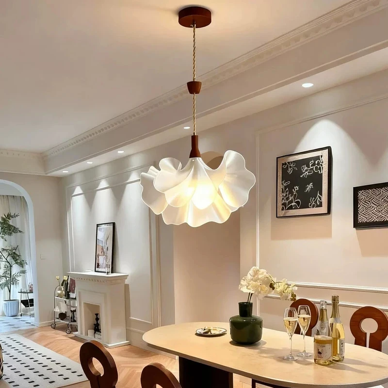 Vintage Ginkgo Leaf Glass Pendant Light Walnut Wood Decor Adjustable 150cm Chain Hanging Lamp Bedroom