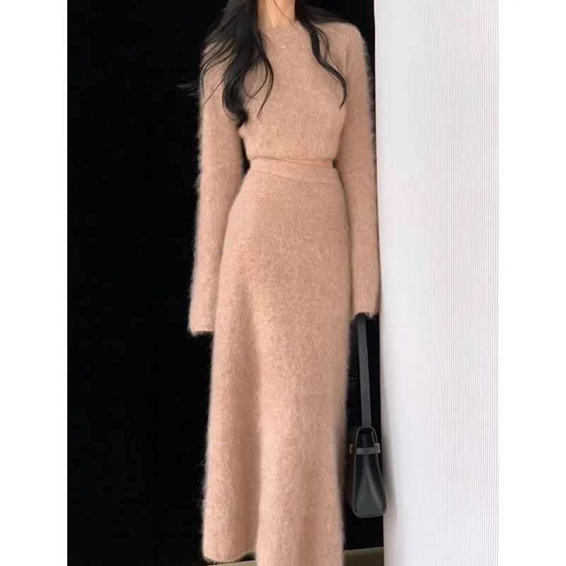 

Soft and Fluffy Plush2024Autumn Elegant Sweater Dress Women New Solid Color High Waist Bodycon Skirt Two-Piece Set