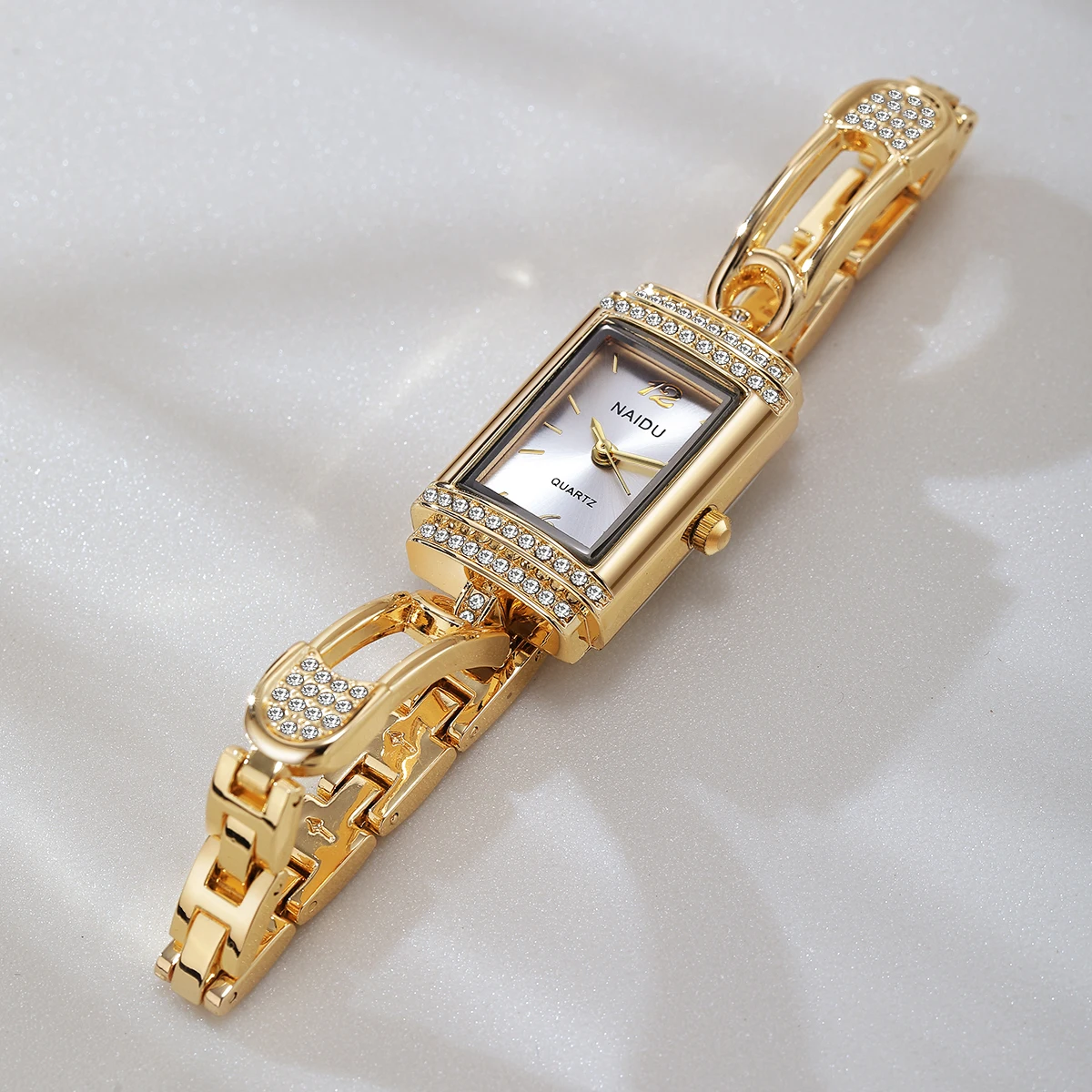 White Dial Quartz Watch with R - Luxury Watch White recension och pris