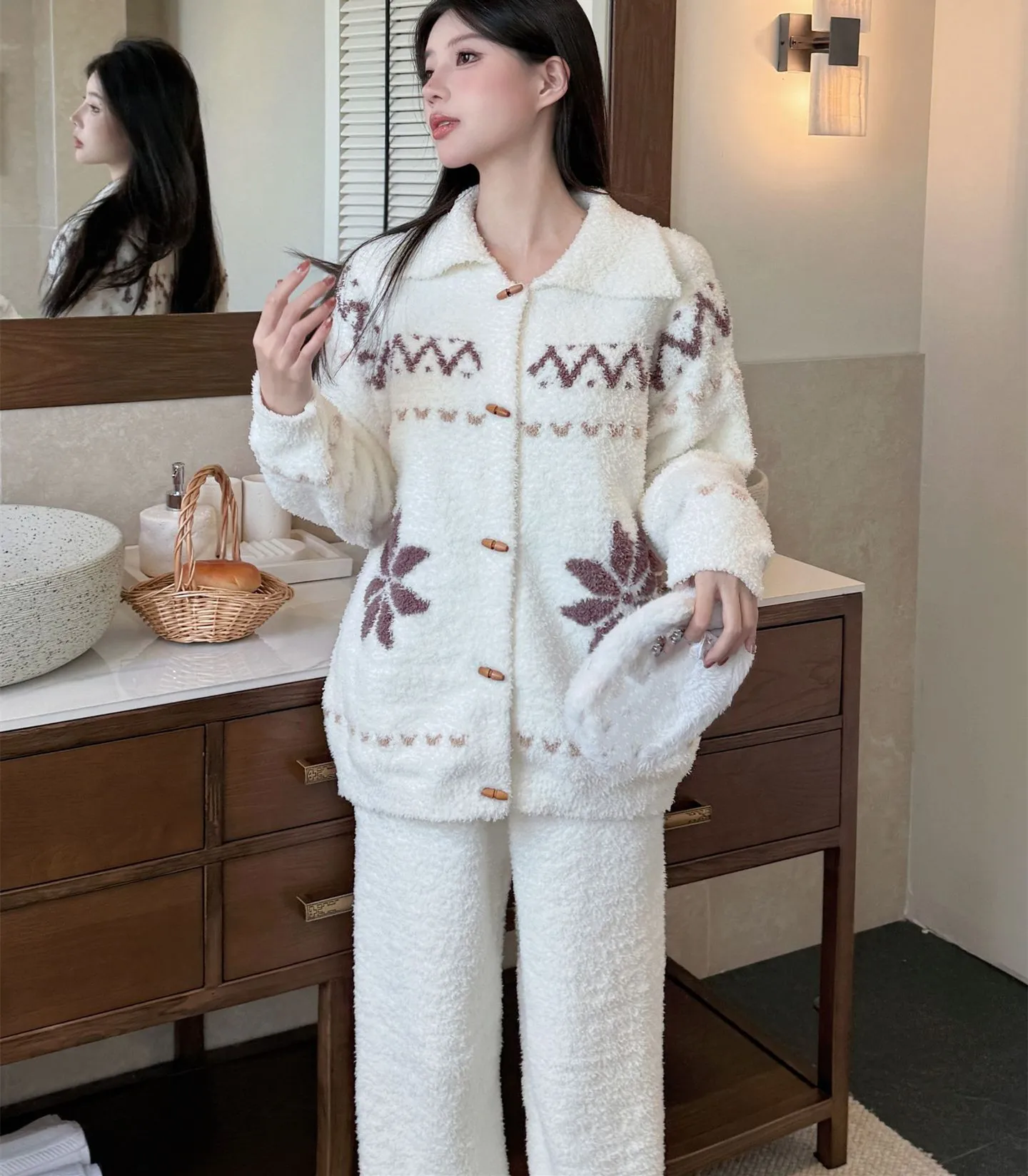 Winter Women's Print Coral Fleece Comfortable Casual Flannel Home Wear Thickened Button Cardigan Pajamas
