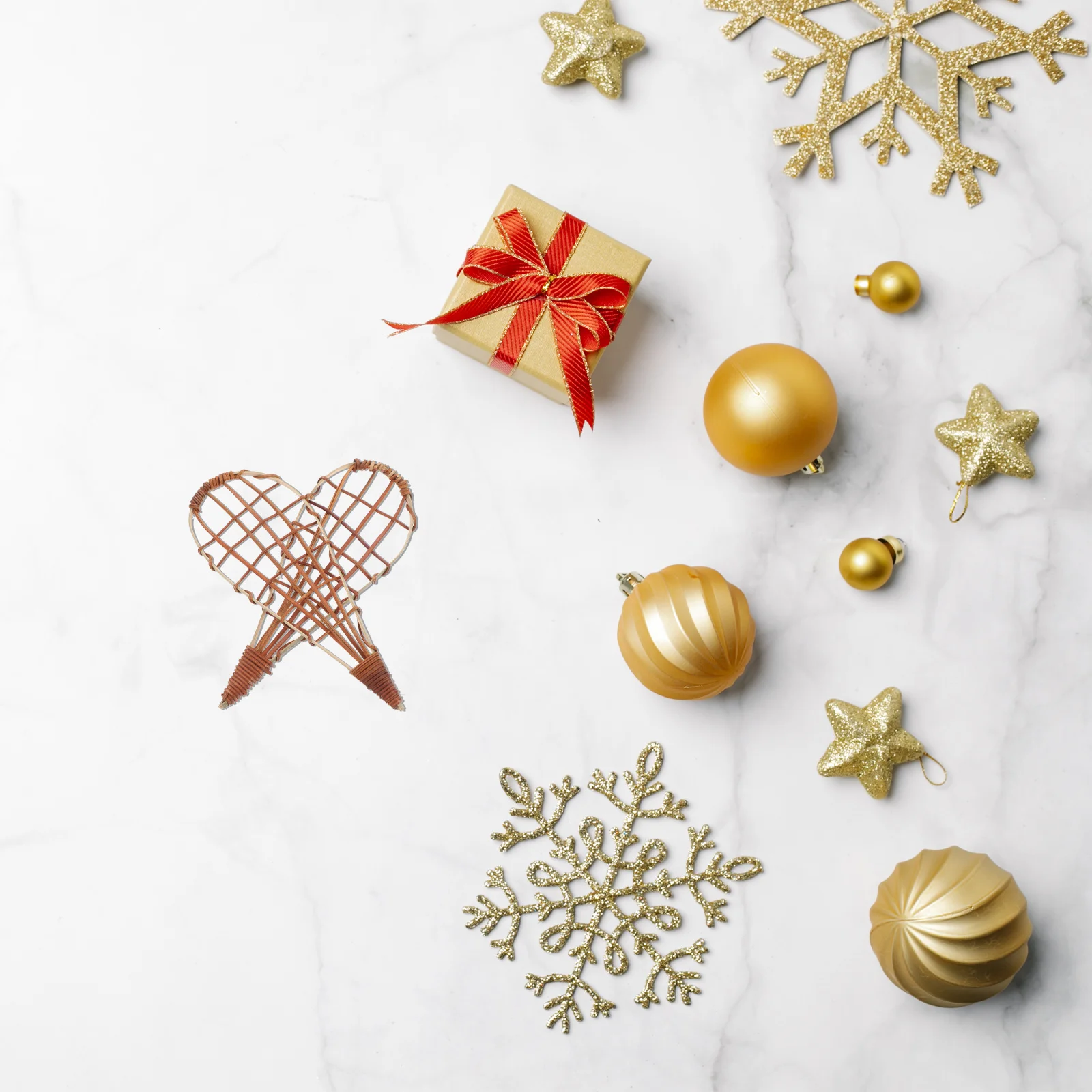 

2Pcs Christmas Tree Pendants Xmas Decorations Easy Install Versatile Holiday Scene Layout Supplies Party Props