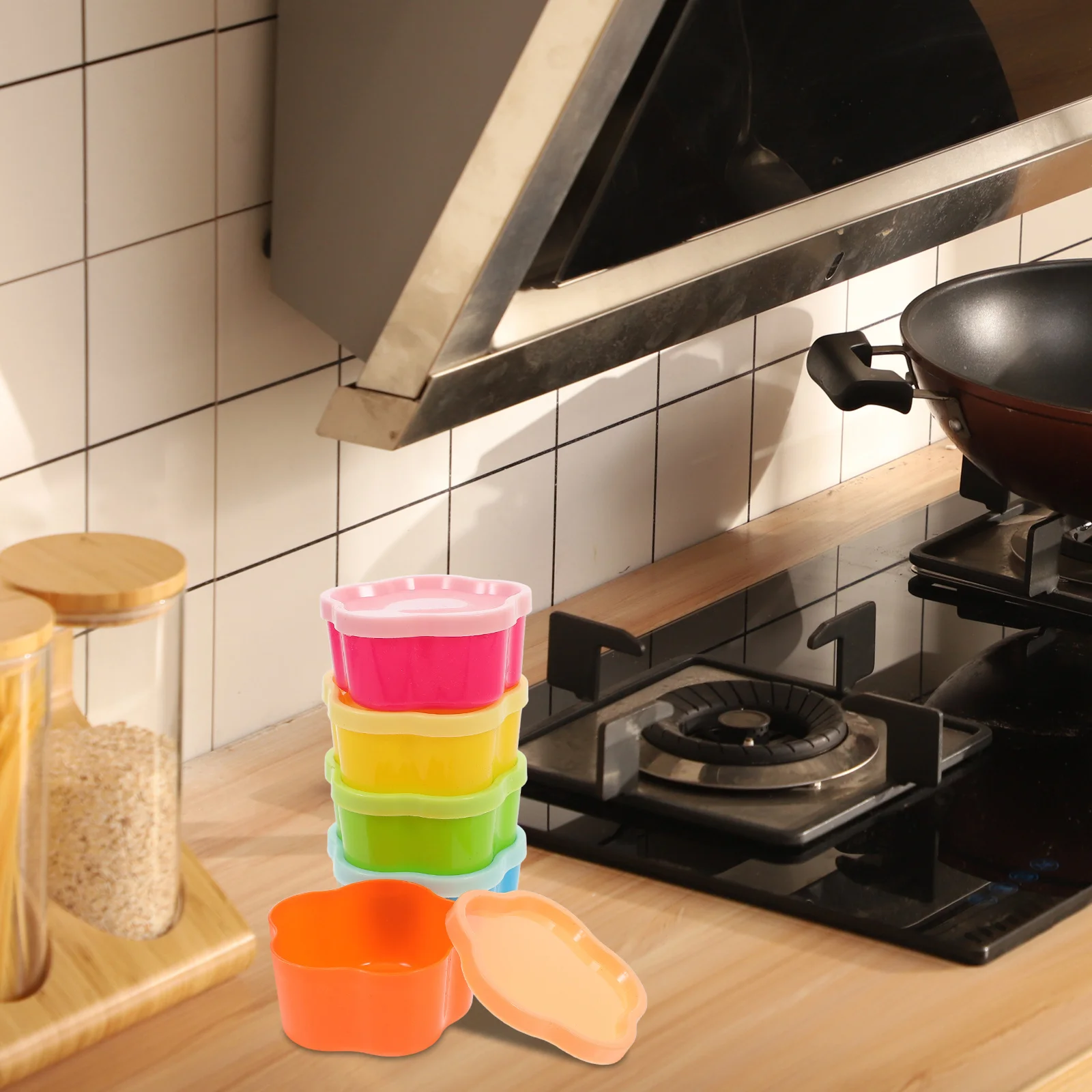 

5Pcs Small Condiment Containers with Lids Reusable Plastic Sauce Cups for Mustard Vinegar Soy Sauce Outdoor Picnic Travel