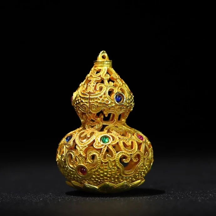 

Hollow gilt gourd Fulu handle piece gilt ancient casting inlaid gem gourd decorative tabletop ornament