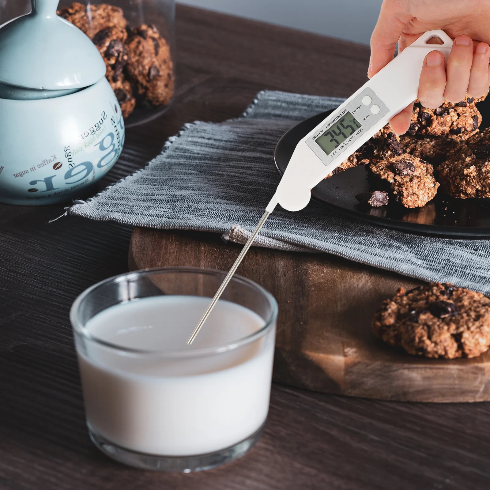 เทอร์โมมิเตอร์วัดอุณหภูมิอาหารแบบดิจิตอล 1 ชิ้น เทอร์โมมิเตอร์อิเล็กทรอนิกส์สำหรับครัว หัววัดแบบพับได้ สำหรับเตาปิ้งย่าง เตาอบ รมควัน ทำอาหาร วัดอุณหภูมิ