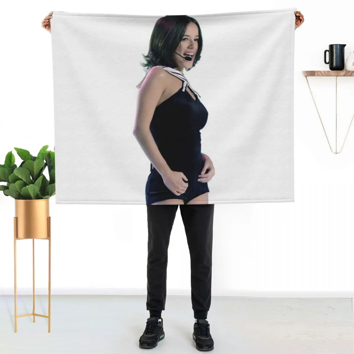 

Alizee (V9) Throw Blanket Lightweight Cozy Blanket for Bed Sofa