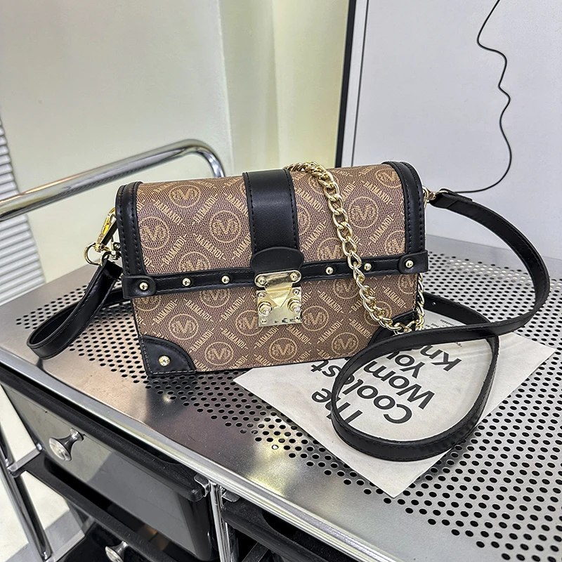 

New Fashion Women's Chain Strap Shoulder Bag Classic Women's Small Square Bag PU Leather Crossbody Bag