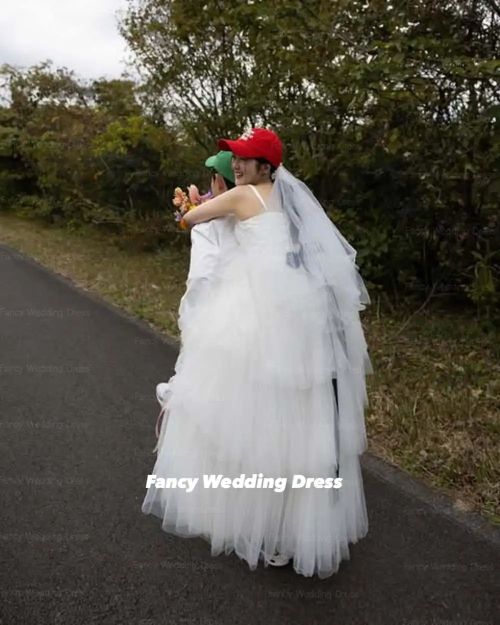Abito da sposa fantasia principessa senza spalline Servizio fotografico coreano Una linea di abiti da sera in tulle morbido Corsetto posteriore personalizzato