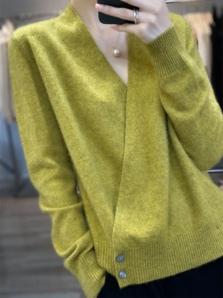 2023 Autumn And Winter New Wool Sweater Women 100% Wool Loose Soft V-neck Knitted Cardigan Design Sense Niche And Collar Sweate