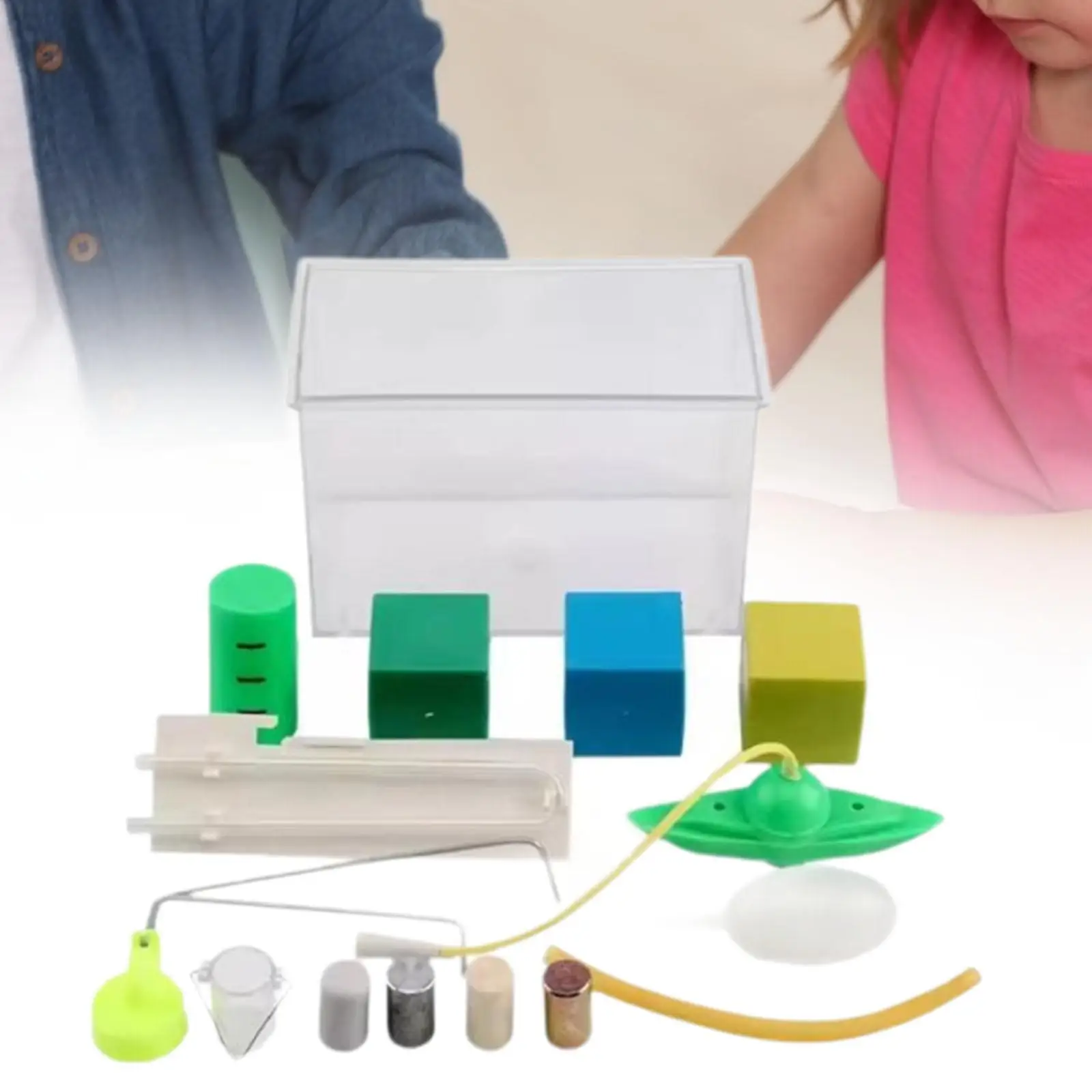 

Разведка плавучести воды. Тонущая и плавающая коробка. Оборудование. Учебный инструмент. Школьные лабораторные принадлежности.