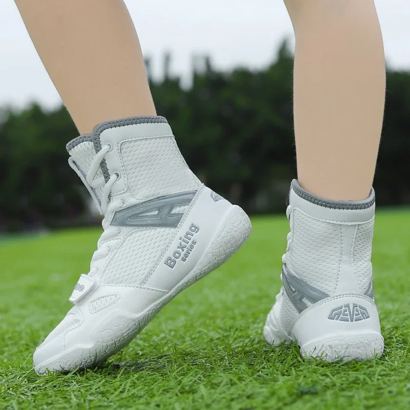 

Boxing Shoes Men Anti Slip Comfortable Boxing Sneakers Wrestling Cushioning Shoes Breathability